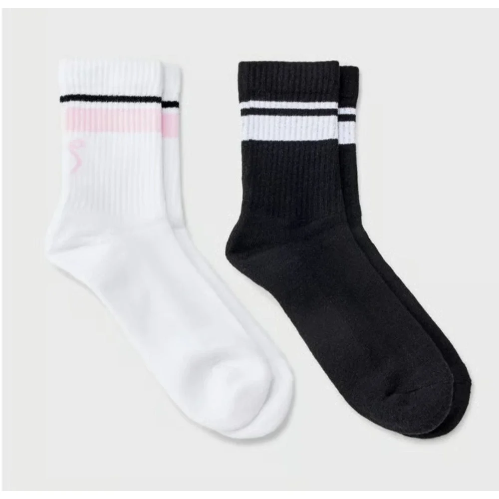 Women Bow Pattern Casual Socks, Mid Calf Socks Pair of white or Black